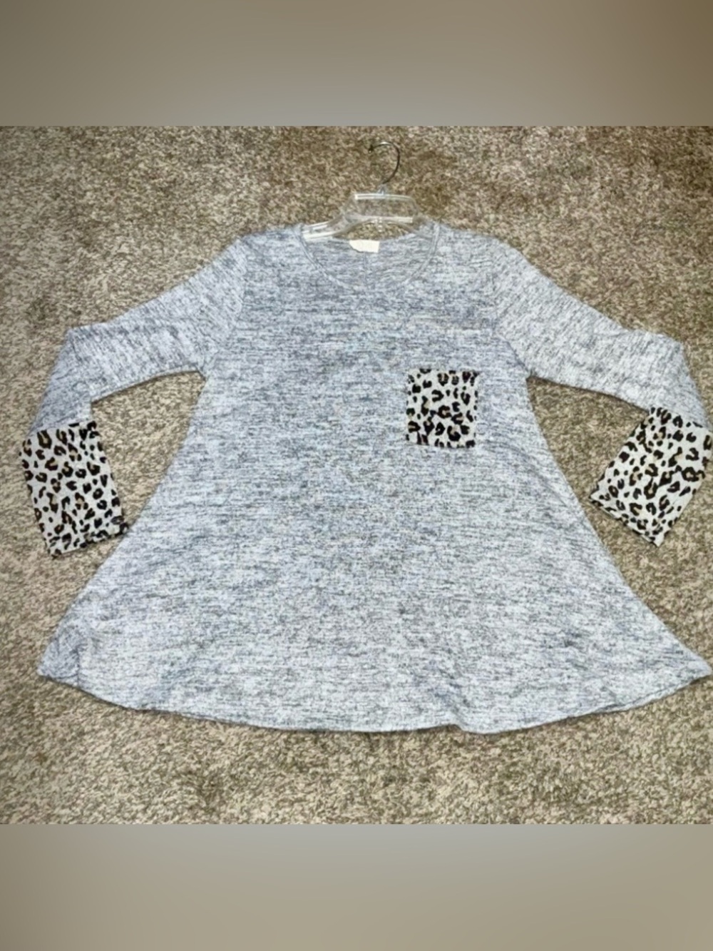 Be Stage Leopard-Accent Long Sleeve Swing Top Size Medium